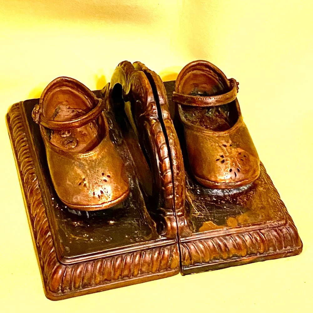 ANTIQUE BRONZE BABY SHOES BOOK ENDS